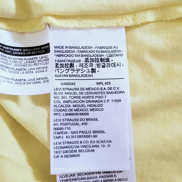 Levi's Lemon🍋 Yellow Logo Tee👕 - NWT - Picture 9 of 15